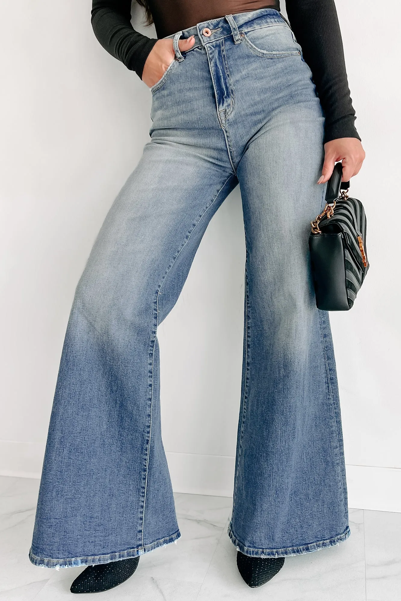 Amelia High Rise Wide Leg Jeans (Medium)