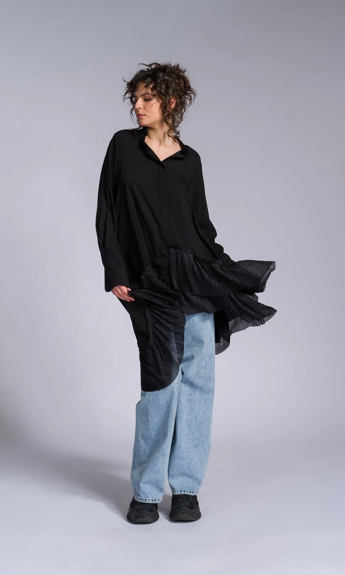 Pleated Hem Asymmetric Shirt